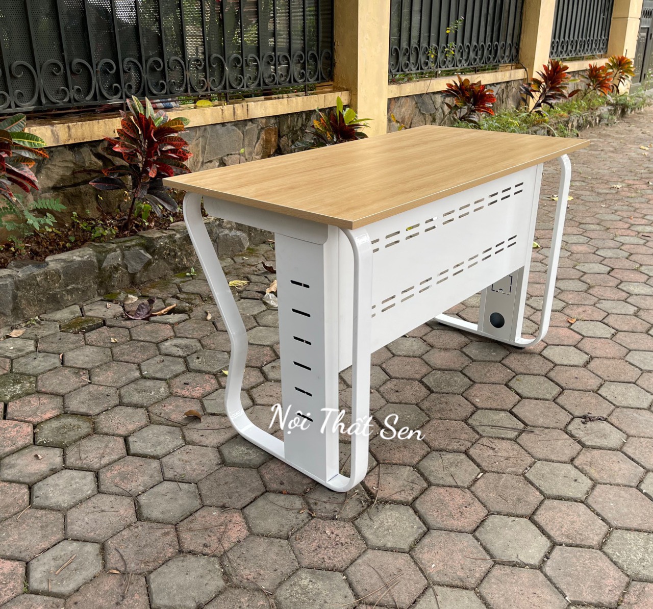 Bàn làm việc 1m2 Atlas AT1206-VAN-5